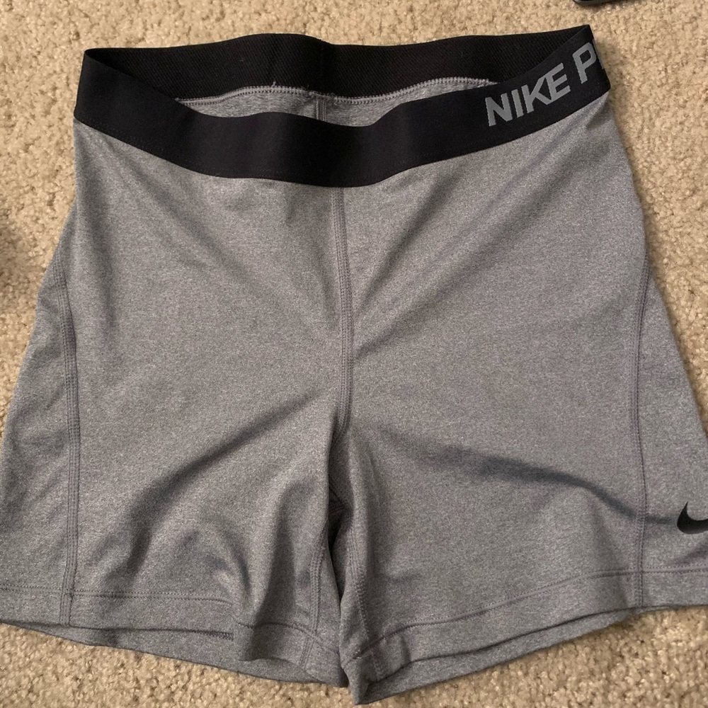 Women’s Nike pro shorts